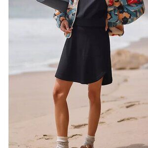 Sweaty Betty womens black fleece casual pull on Sophia Mini Skirt size 4